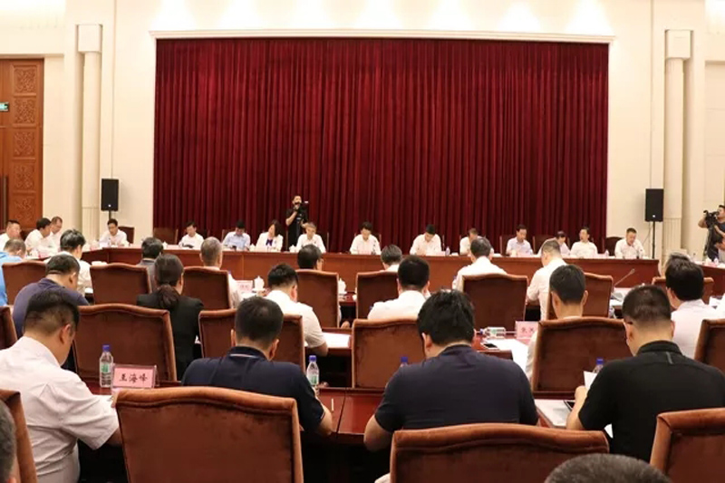 北京梅泰诺董事长张志勇、下载4949图库董事长高希胜参加在长春举行的吉林与中关村管委会企业家座谈会和项目对接活动